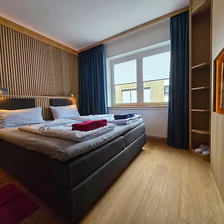 Neyland Apartment *